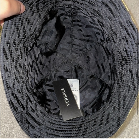 Versace Bucket Hat size 59 (M/L) - Picture 3 of 3